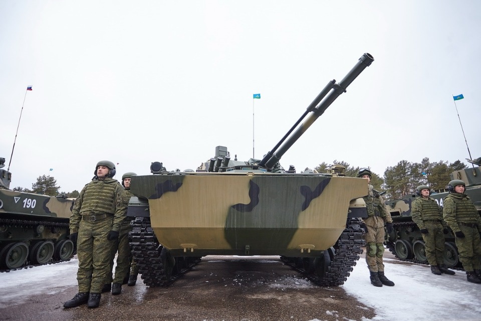 Новая военная техника поступила в псковскую дивизию