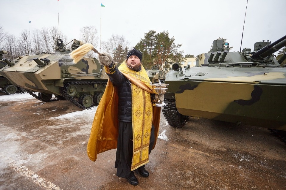 Новая военная техника поступила в псковскую дивизию