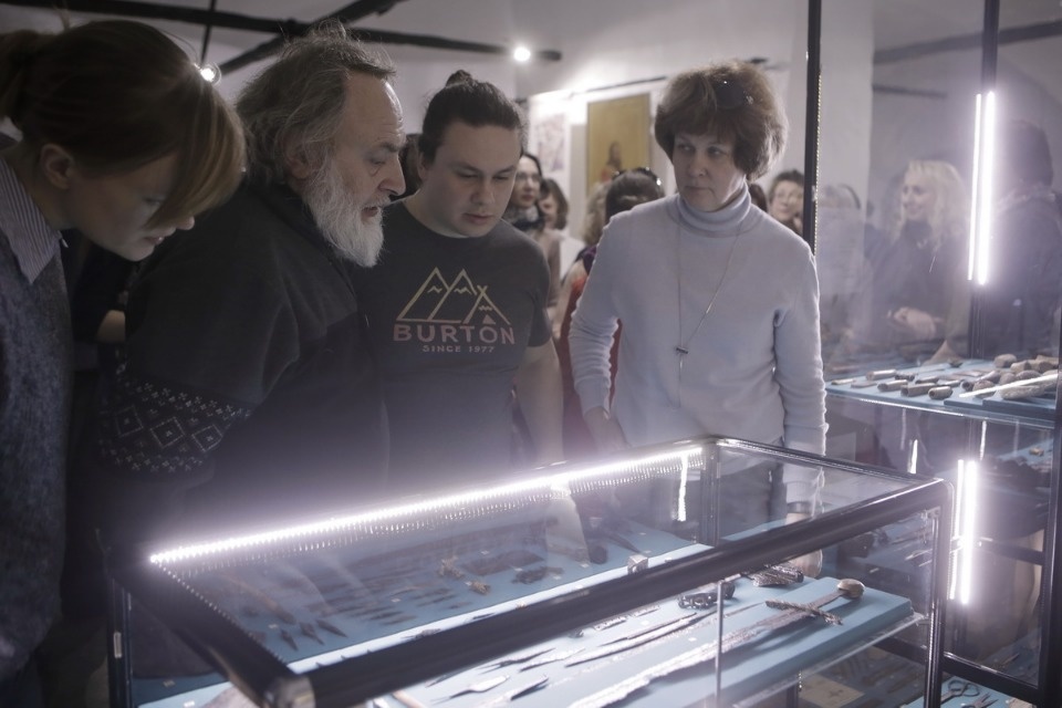 Центральным экспонатом на выставке «Господин Псков» стал меч князя Довмонта Центральным экспонатом на выставке «Господин Псков» стал меч князя Довмонта