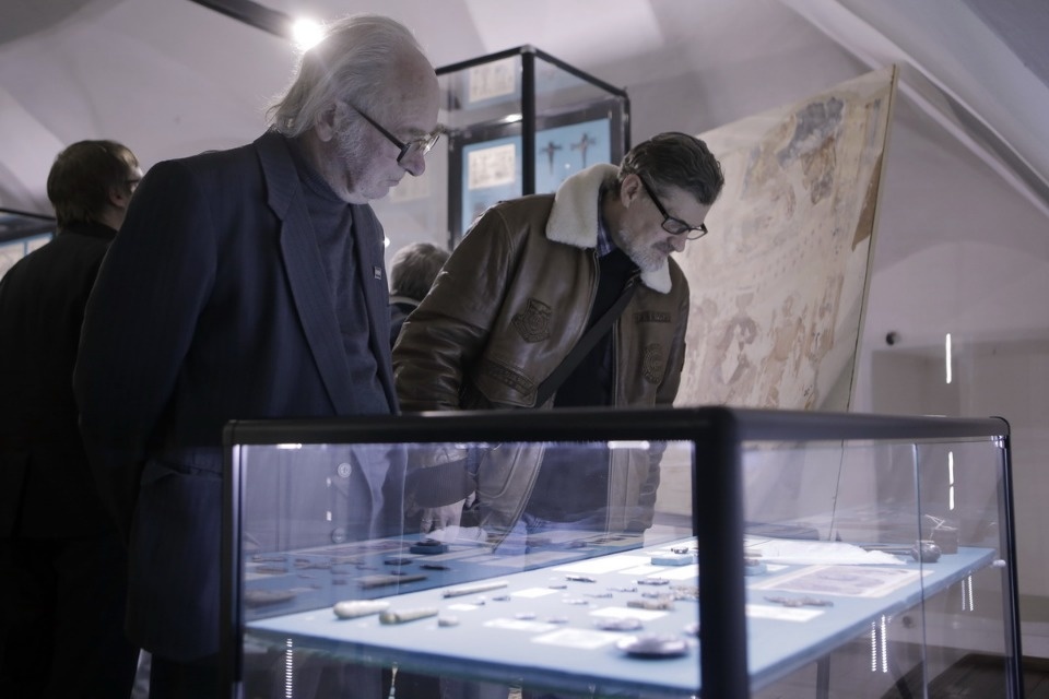 Центральным экспонатом на выставке «Господин Псков» стал меч князя Довмонта Центральным экспонатом на выставке «Господин Псков» стал меч князя Довмонта