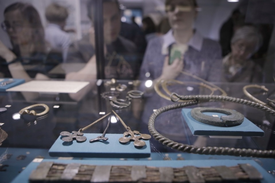 Центральным экспонатом на выставке «Господин Псков» стал меч князя Довмонта Центральным экспонатом на выставке «Господин Псков» стал меч князя Довмонта