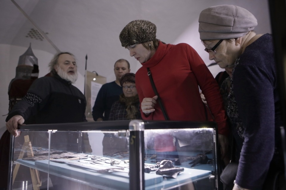 Центральным экспонатом на выставке «Господин Псков» стал меч князя Довмонта Центральным экспонатом на выставке «Господин Псков» стал меч князя Довмонта