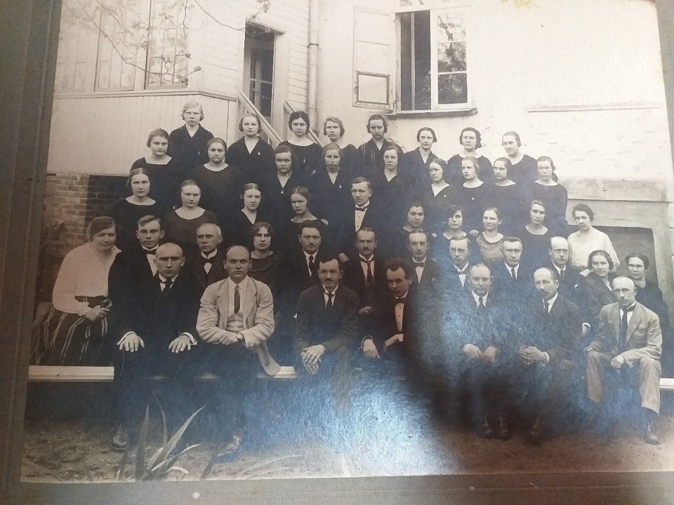 Верну потомкам