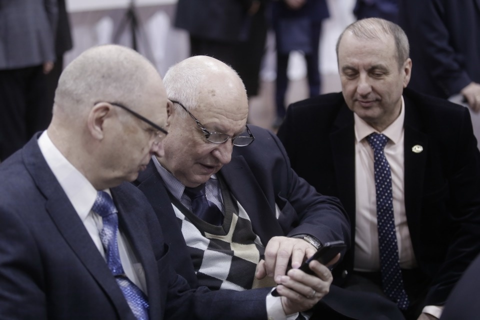 Торжественное заседание, посвященное 25-летию со дня образования Псковского областного Собрания депутатов Торжественное заседание, посвященное 25-летию со дня образования Псковского областного Собрания депутатов