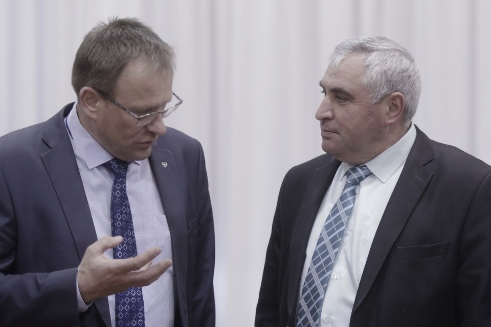 Торжественное заседание, посвященное 25-летию со дня образования Псковского областного Собрания депутатов Торжественное заседание, посвященное 25-летию со дня образования Псковского областного Собрания депутатов