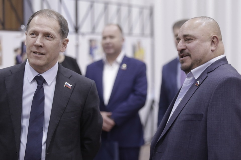 Торжественное заседание, посвященное 25-летию со дня образования Псковского областного Собрания депутатов Торжественное заседание, посвященное 25-летию со дня образования Псковского областного Собрания депутатов