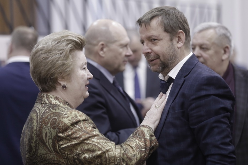 Торжественное заседание, посвященное 25-летию со дня образования Псковского областного Собрания депутатов Торжественное заседание, посвященное 25-летию со дня образования Псковского областного Собрания депутатов