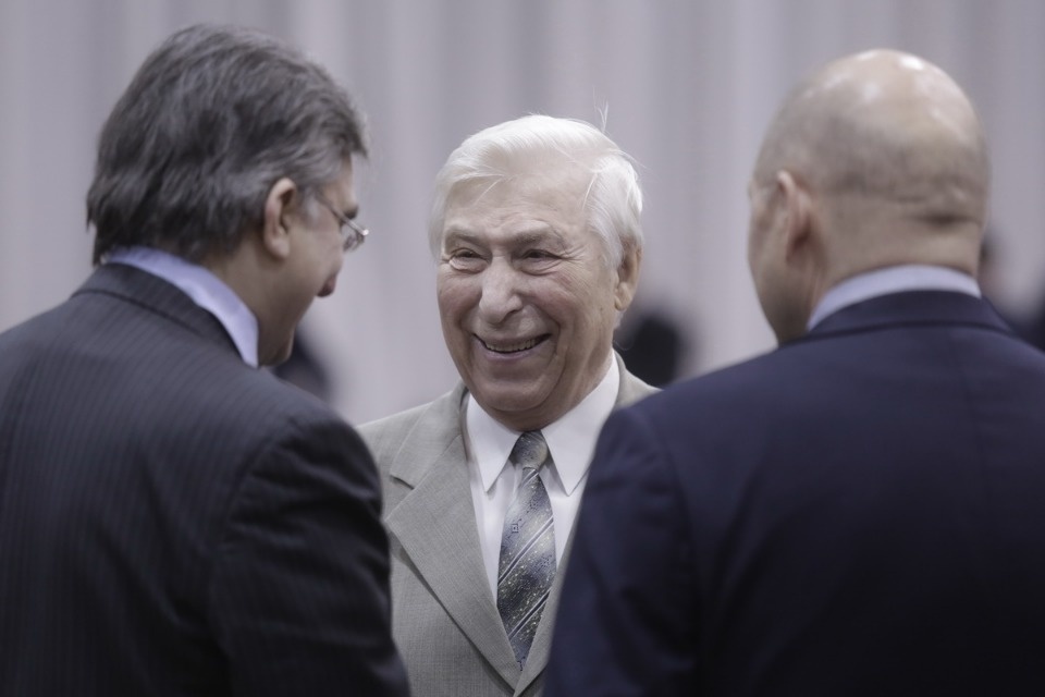 Торжественное заседание, посвященное 25-летию со дня образования Псковского областного Собрания депутатов Торжественное заседание, посвященное 25-летию со дня образования Псковского областного Собрания депутатов