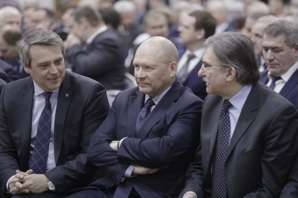 Торжественное заседание, посвященное 25-летию со дня образования Псковского областного Собрания депутатов Торжественное заседание, посвященное 25-летию со дня образования Псковского областного Собрания депутатов