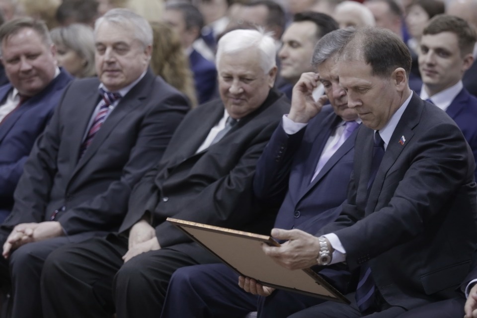 Торжественное заседание, посвященное 25-летию со дня образования Псковского областного Собрания депутатов Торжественное заседание, посвященное 25-летию со дня образования Псковского областного Собрания депутатов