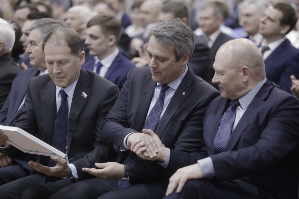 Торжественное заседание, посвященное 25-летию со дня образования Псковского областного Собрания депутатов Торжественное заседание, посвященное 25-летию со дня образования Псковского областного Собрания депутатов