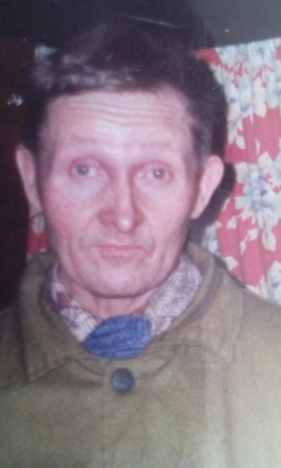 Поиски худощавого 77-летнего Владимира Антонова продолжаются в Псковском районе (ФОТО)