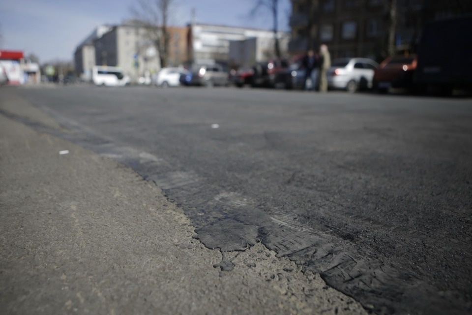 Гарантийный ремонт дорог стал причиной автомобильных пробок.