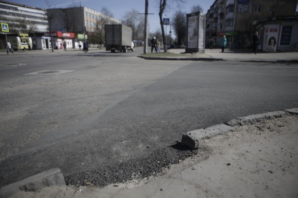 Гарантийный ремонт дорог стал причиной автомобильных пробок.