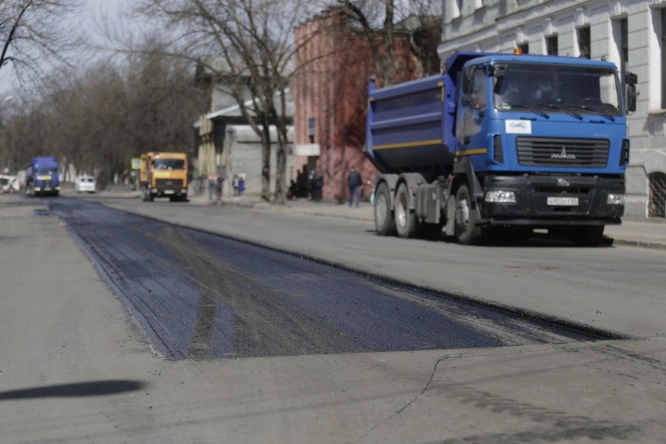 Гарантийный ремонт дорог стал причиной автомобильных пробок.