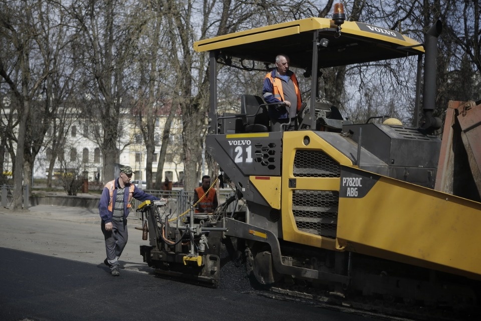 Гарантийный ремонт дорог стал причиной автомобильных пробок.
