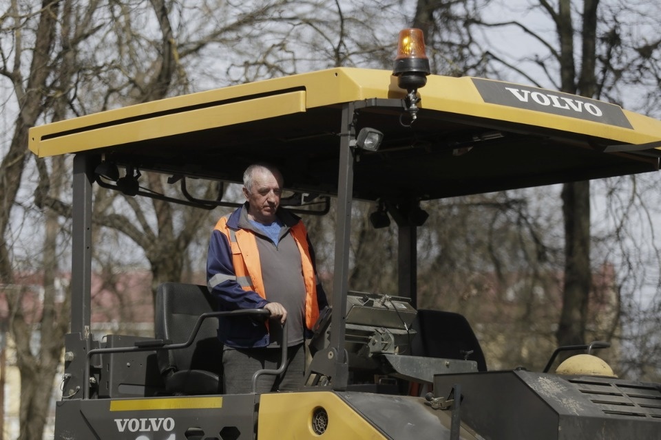 Гарантийный ремонт дорог стал причиной автомобильных пробок.