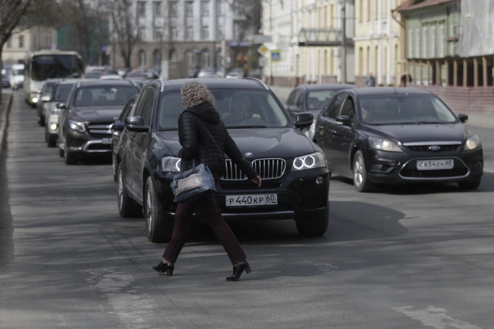 Гарантийный ремонт дорог стал причиной автомобильных пробок.