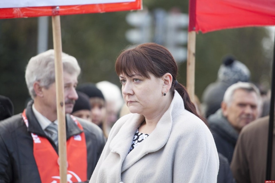 Представители профсоюзов Псковской области обвинили Ульяну Михайлову в мошенничестве Представители профсоюзов Псковской области обвинили Ульяну Михайлову в мошенничестве