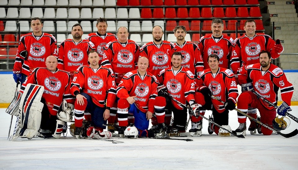 Победой «Евро-Керамики» над «ВДВ-Куполом» завершился в регионе хоккейный сезон