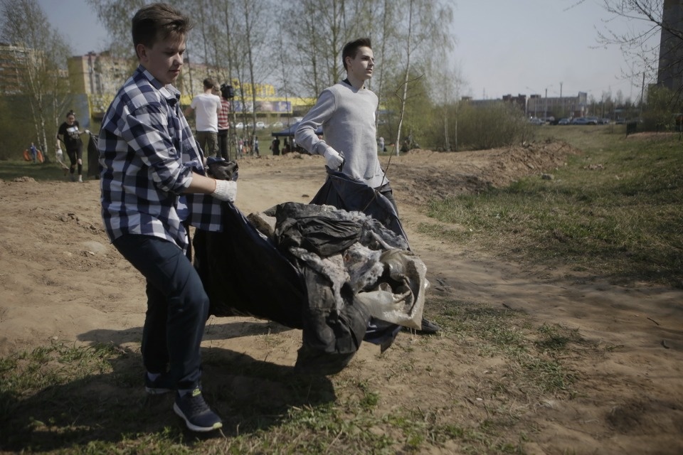 Соревнования по сбору и сортировке мусора «Чистые игры» Соревнования по сбору и сортировке мусора «Чистые игры»