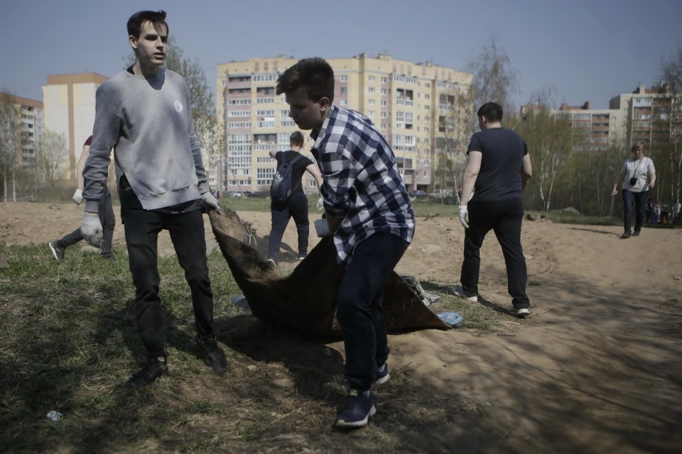 Соревнования по сбору и сортировке мусора «Чистые игры» Соревнования по сбору и сортировке мусора «Чистые игры»