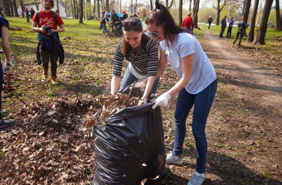 Городские власти привели в порядок сквер за Кузнецким мостом Городские власти привели в порядок сквер за Кузнецким мостом
