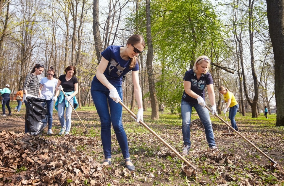 Городские власти привели в порядок сквер за Кузнецким мостом Городские власти привели в порядок сквер за Кузнецким мостом