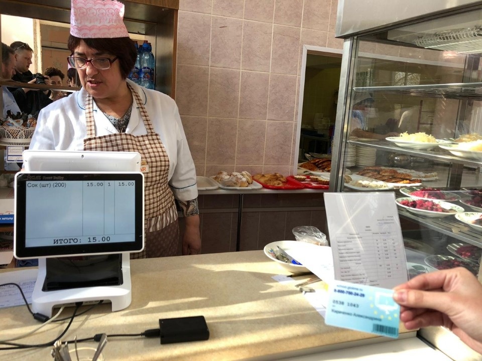 Сбербанк внедряет в псковские школы инновационные технологии