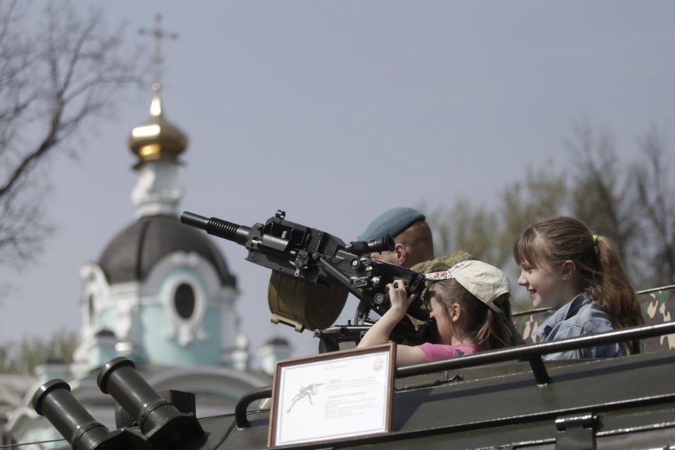 Псковичи увидели военную технику сирийских террористов Псковичи увидели военную технику сирийских террористов