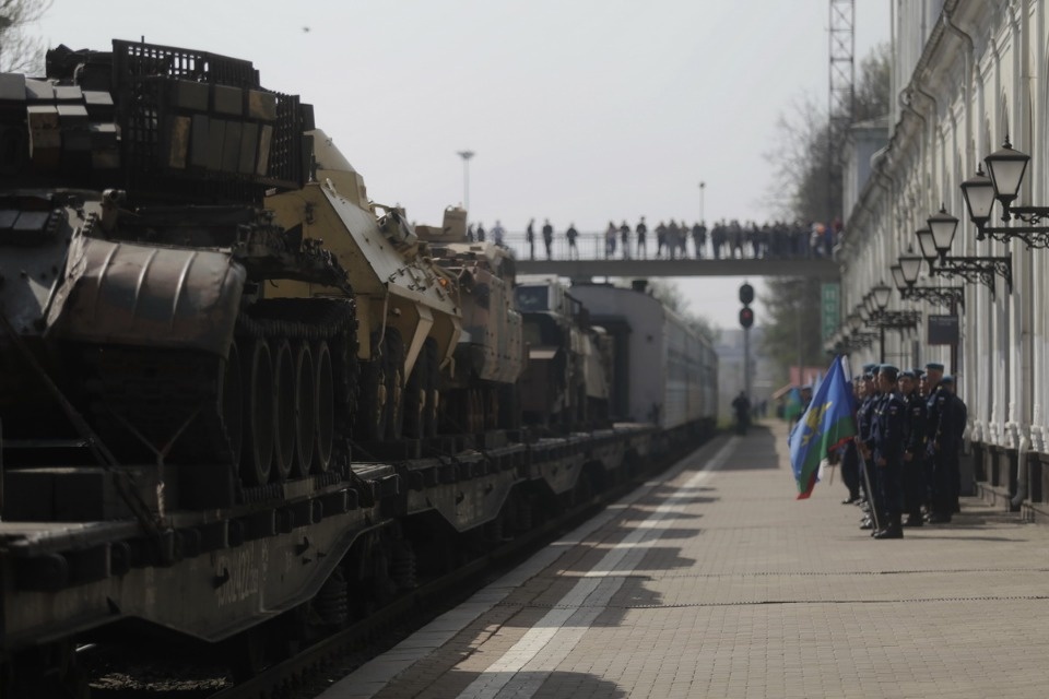 Псковичи увидели военную технику сирийских террористов Псковичи увидели военную технику сирийских террористов
