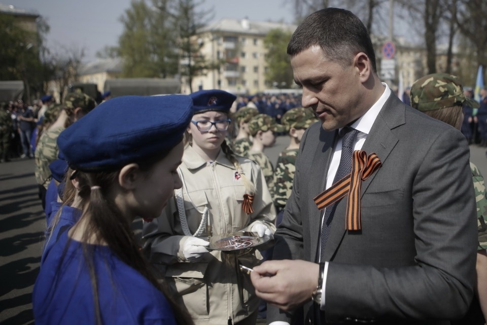 Псковичи увидели военную технику сирийских террористов Псковичи увидели военную технику сирийских террористов