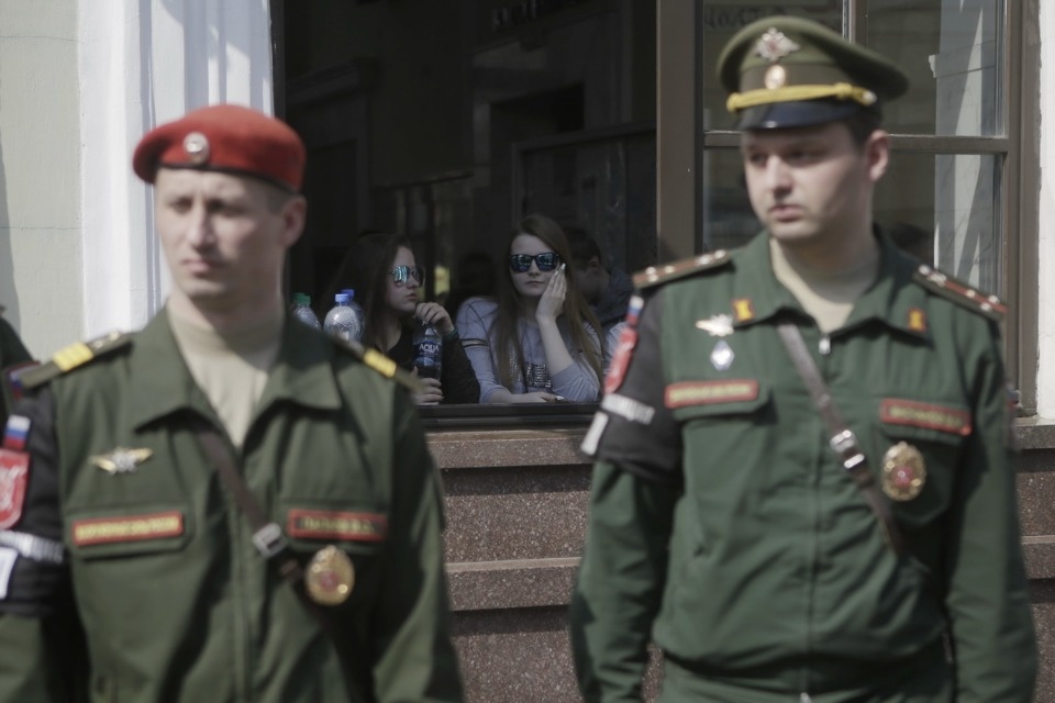 Псковичи увидели военную технику сирийских террористов Псковичи увидели военную технику сирийских террористов