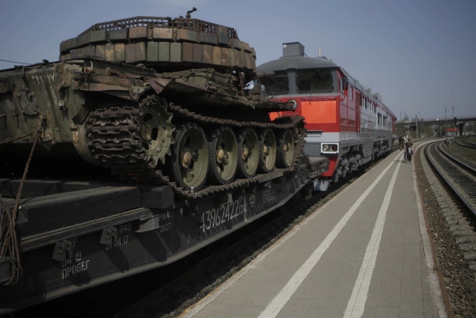 Псковичи увидели военную технику сирийских террористов Псковичи увидели военную технику сирийских террористов