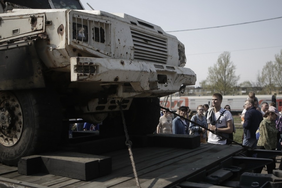 Псковичи увидели военную технику сирийских террористов Псковичи увидели военную технику сирийских террористов