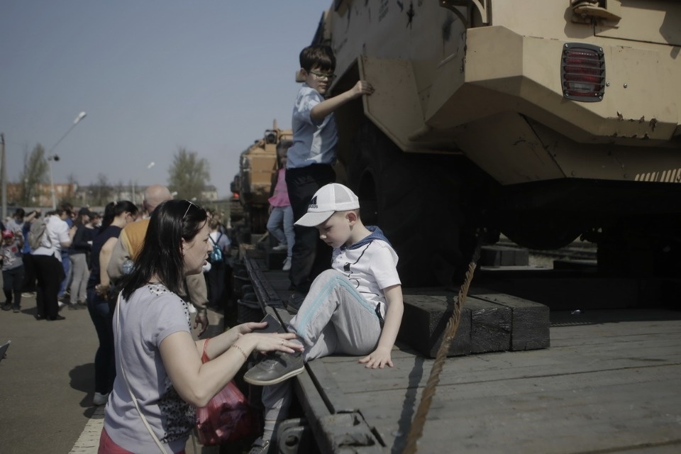 Псковичи увидели военную технику сирийских террористов Псковичи увидели военную технику сирийских террористов