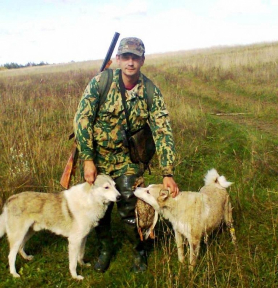 В Островском районе полицейский получил ожоги лица и рук, помогая спасать дом от огня