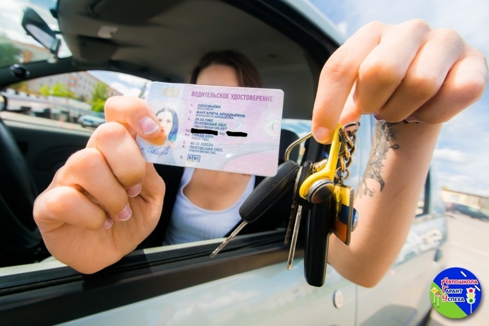 «Автошкола Гарант Успеха» стала партнёром Эстафеты «Псковской правды»