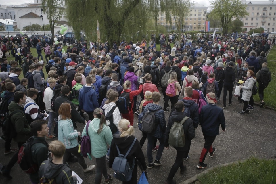 Парад участников Эстафеты «Псковской правды»