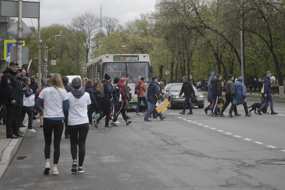 Парад участников Эстафеты «Псковской правды»