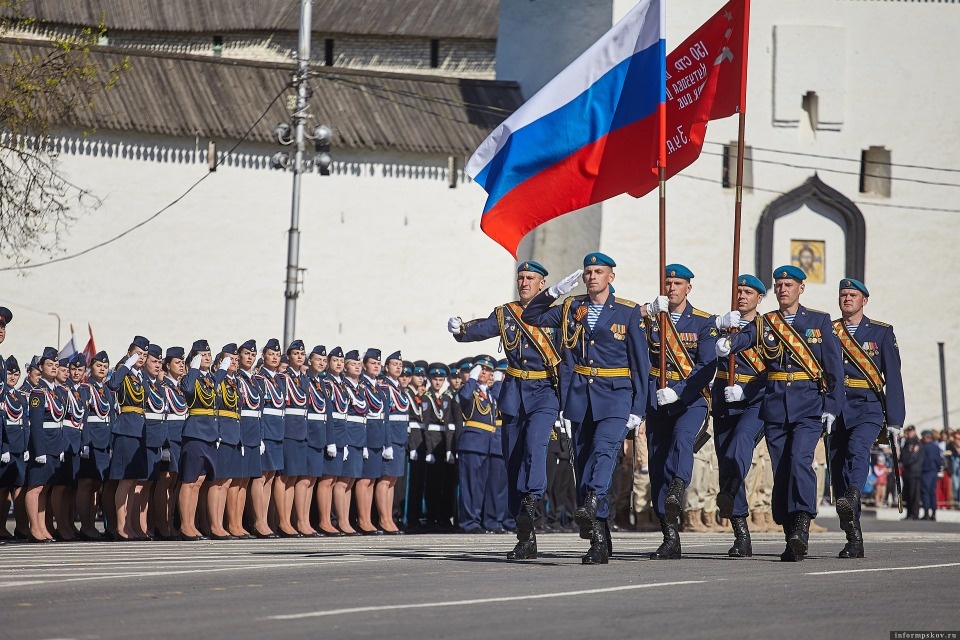Парад Победы прошел в Пскове