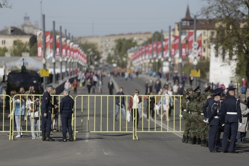 Парад Победы прошел в Пскове Парад Победы прошел в Пскове