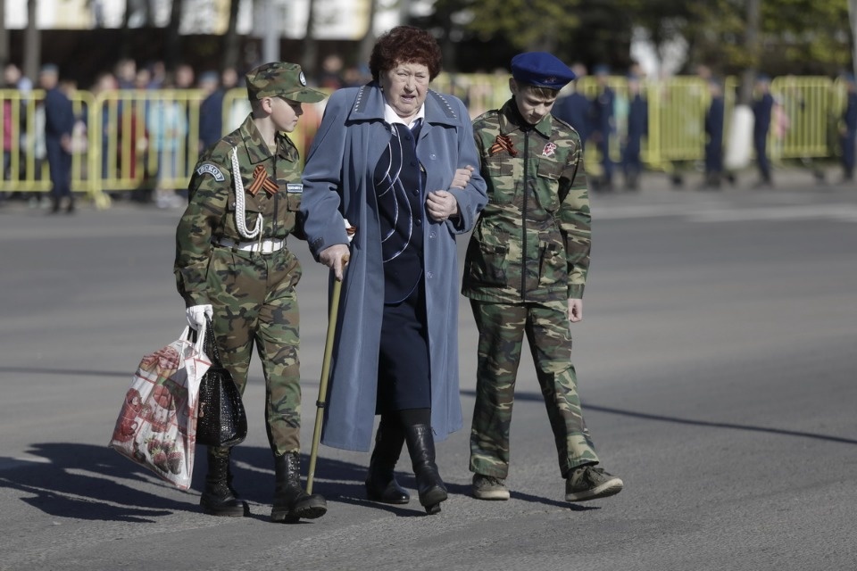 Парад Победы прошел в Пскове Парад Победы прошел в Пскове