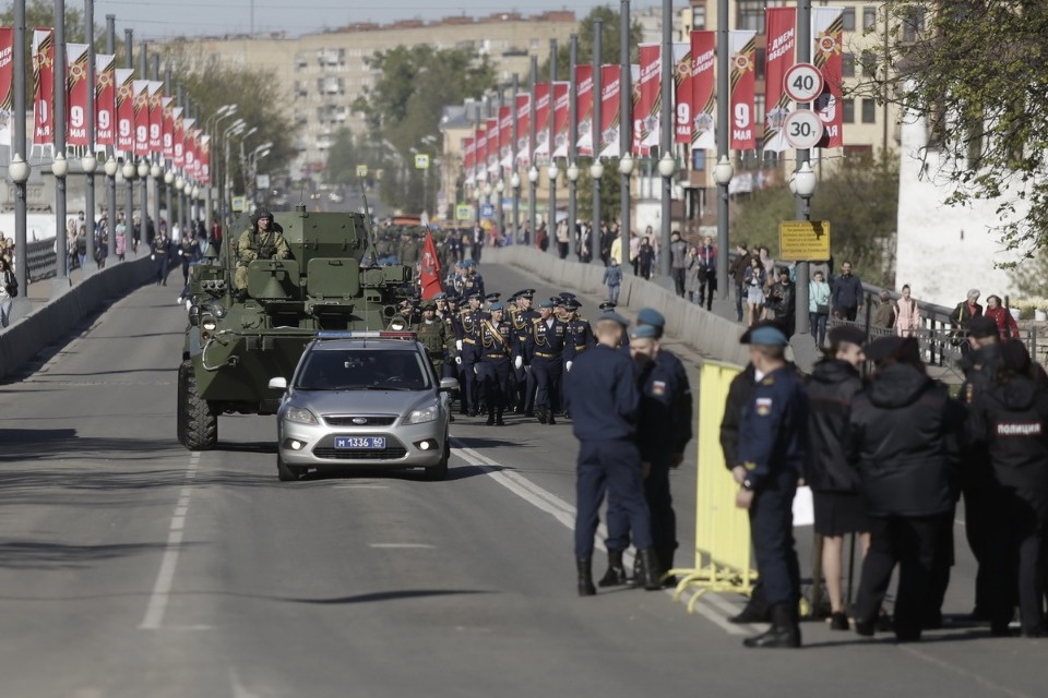 Парад Победы прошел в Пскове Парад Победы прошел в Пскове