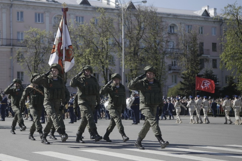 Парад Победы прошел в Пскове Парад Победы прошел в Пскове