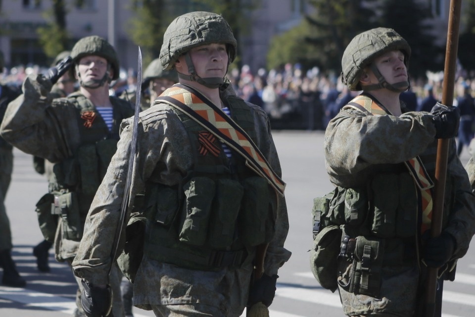 Парад Победы прошел в Пскове Парад Победы прошел в Пскове