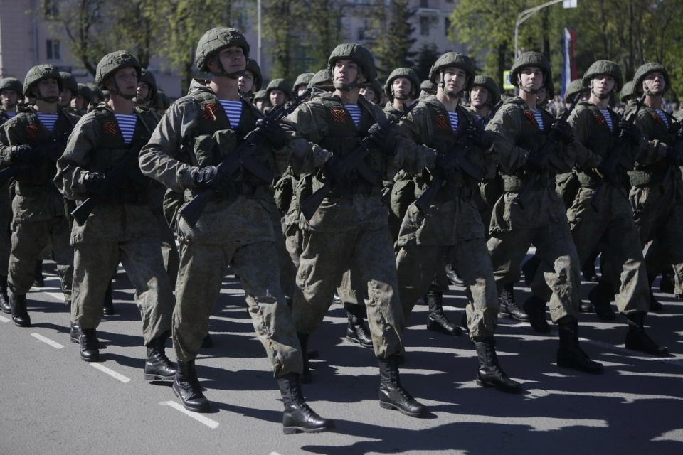 Парад Победы прошел в Пскове Парад Победы прошел в Пскове