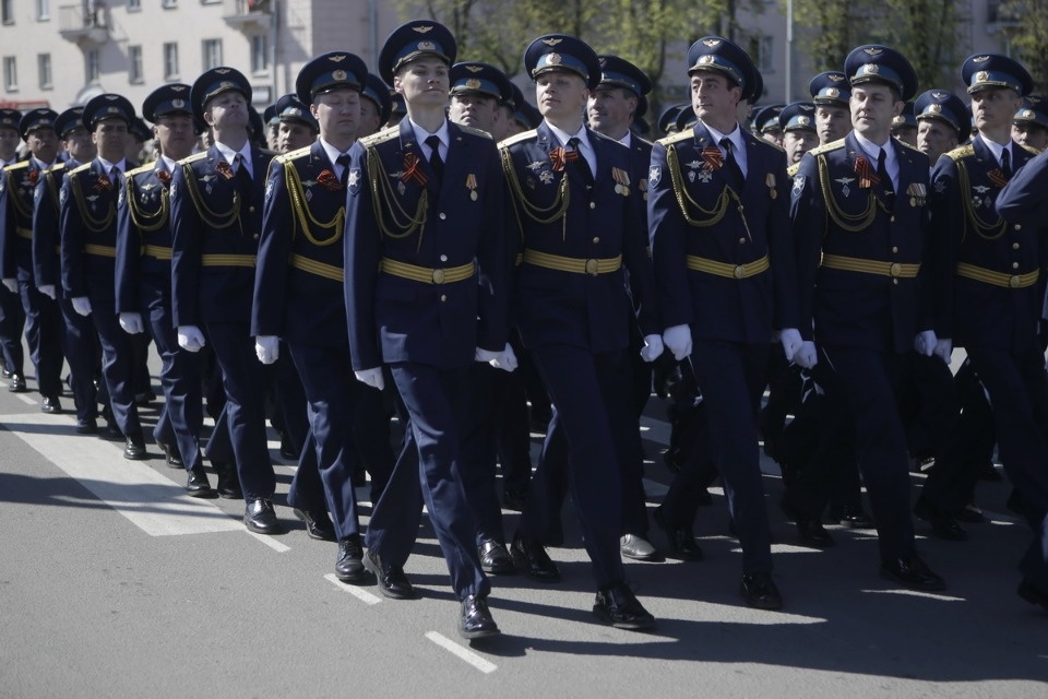 Парад Победы прошел в Пскове Парад Победы прошел в Пскове