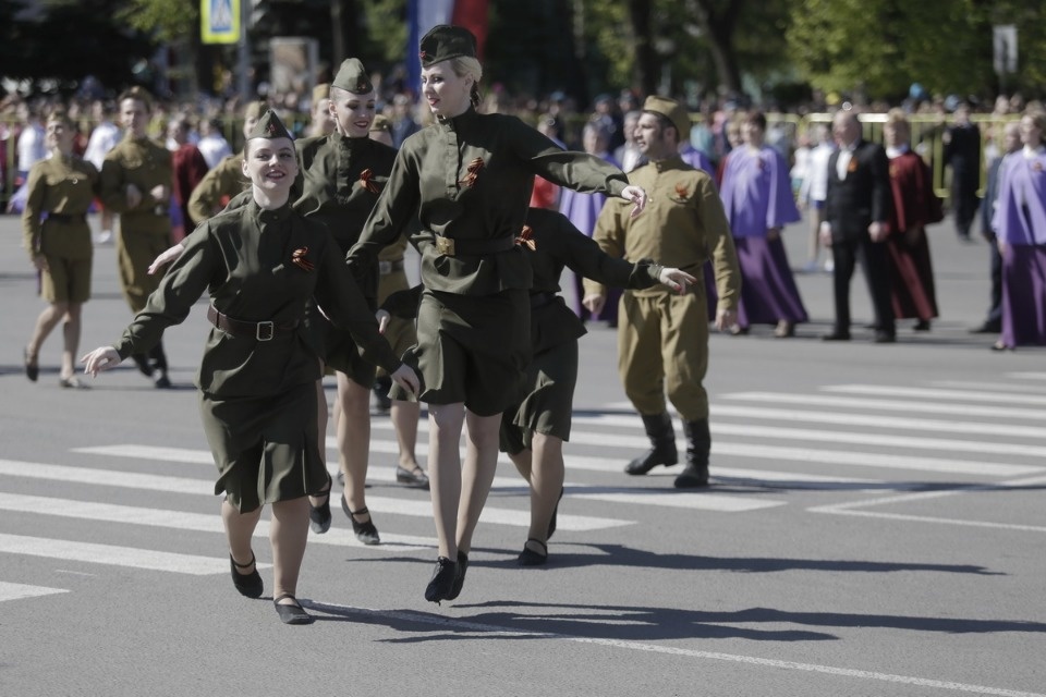 Парад Победы прошел в Пскове Парад Победы прошел в Пскове