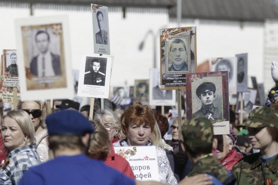 «Бессмертный полк» прошел по центральным улицам Пскова